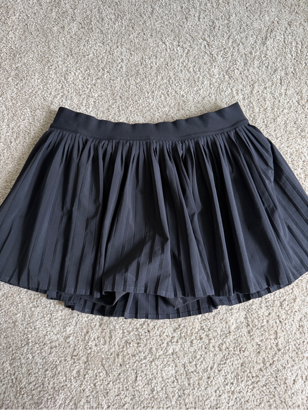 Lululemon Black Pleated skort- Women's